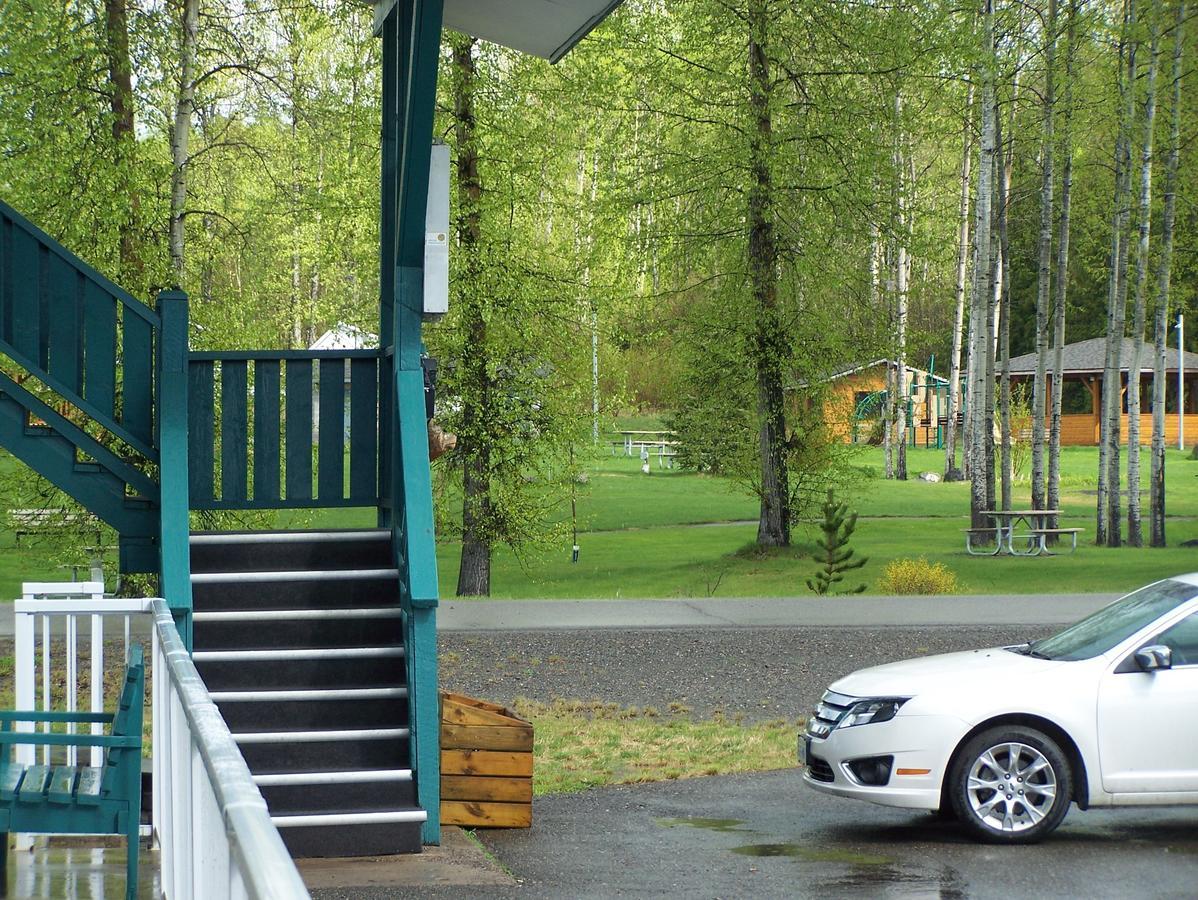 Robber'S Roost Motel New Hazelton ภายนอก รูปภาพ